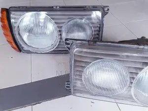 Mercedes Benz W123 Head Light