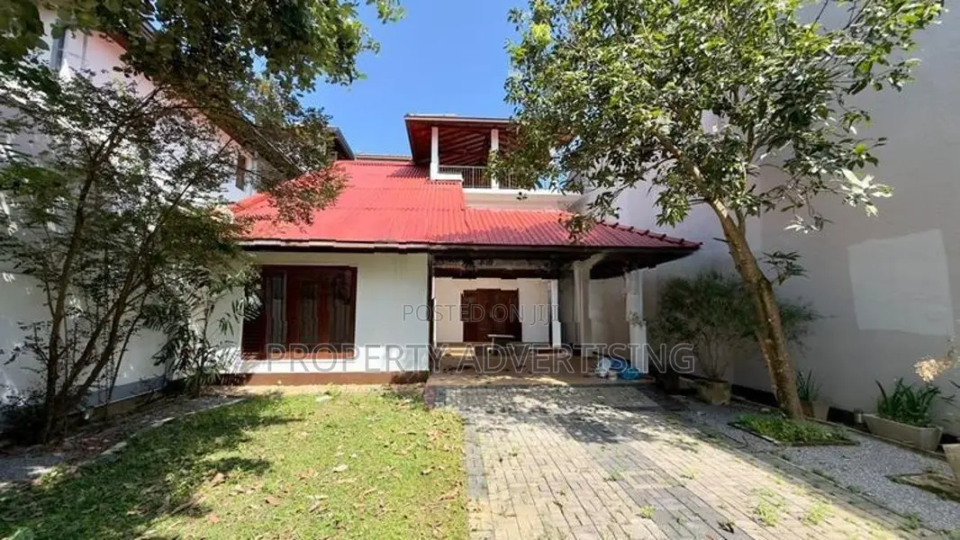 Spacious Family House for Sale – Battaramulla | Koswatta