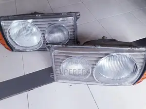 Mercedes Benz W123 Head Light