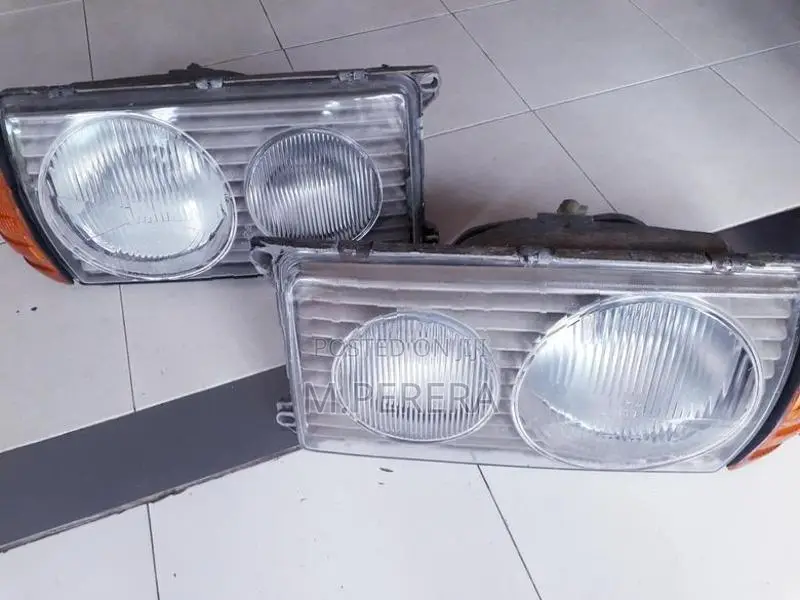 Mercedes Benz W123 Head Light