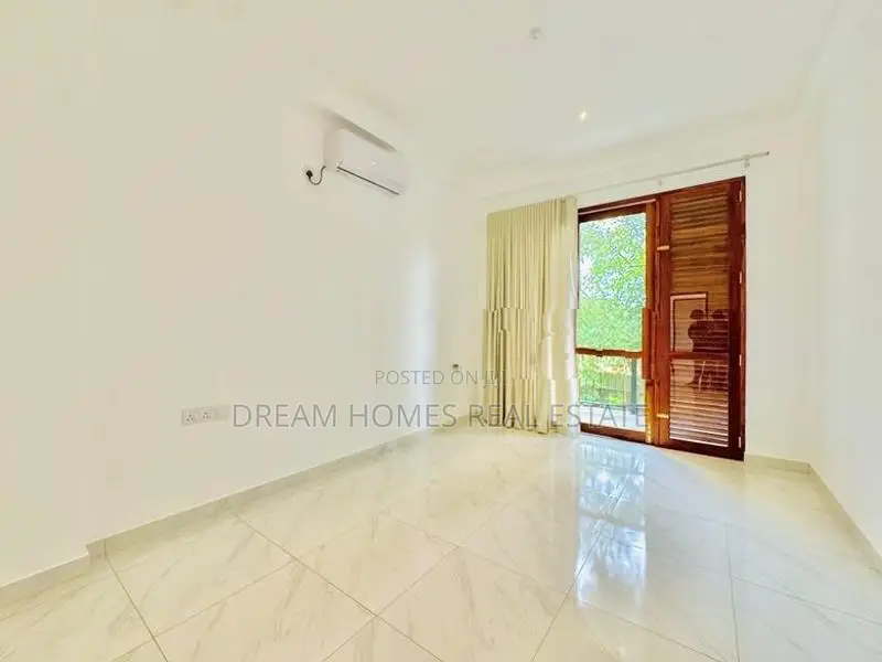 Newly Built Luxury Home Near High Level Road – Maharagama