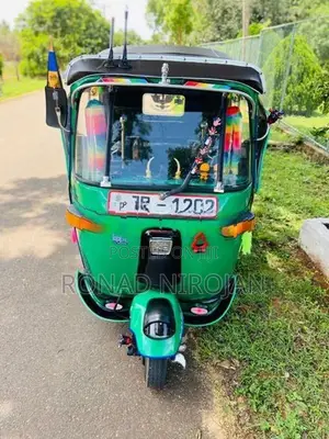 Bajaj RE 2006