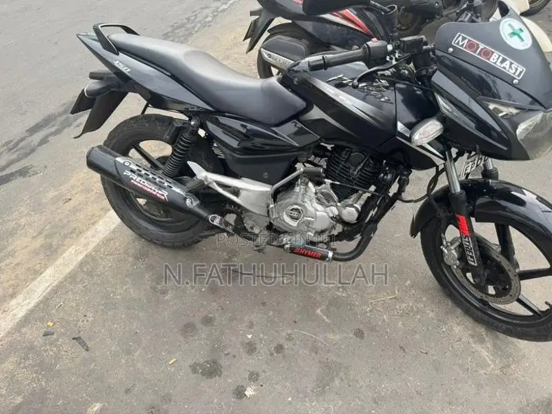Bajaj Pulsar 150 2015