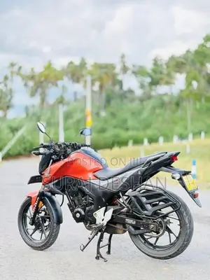 Honda CB Hornet 160R 2016