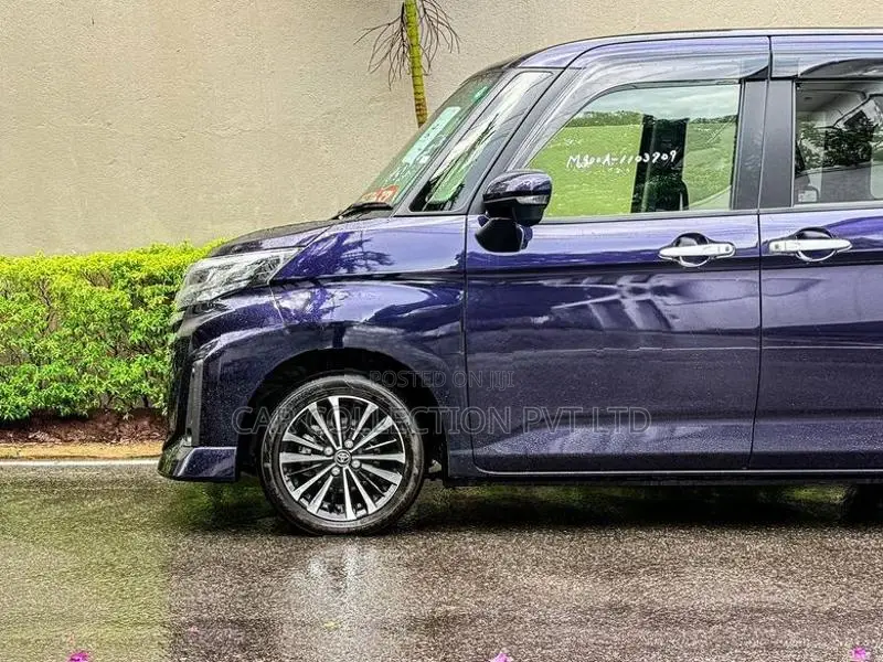 Toyota Roomy Custom G Turbo 2023