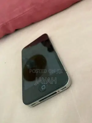Apple iPhone 4 (Used)