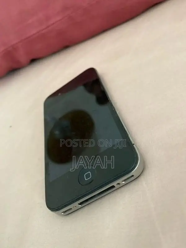 Apple iPhone 4 (Used)