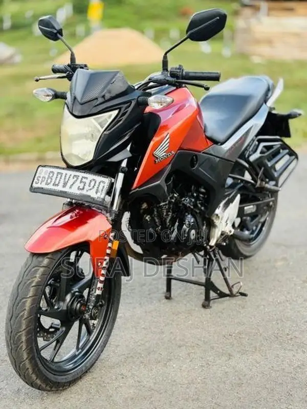 Honda CB Hornet 160R 2016