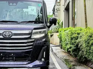 Toyota Roomy Custom G Turbo 2023