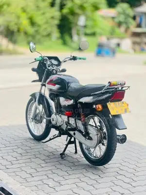 Bajaj CT100 2014