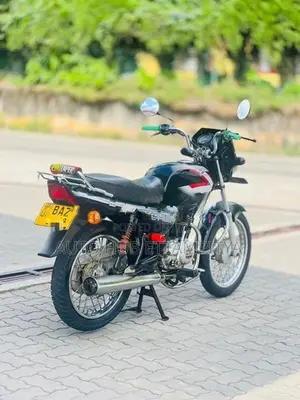Bajaj CT100 2014