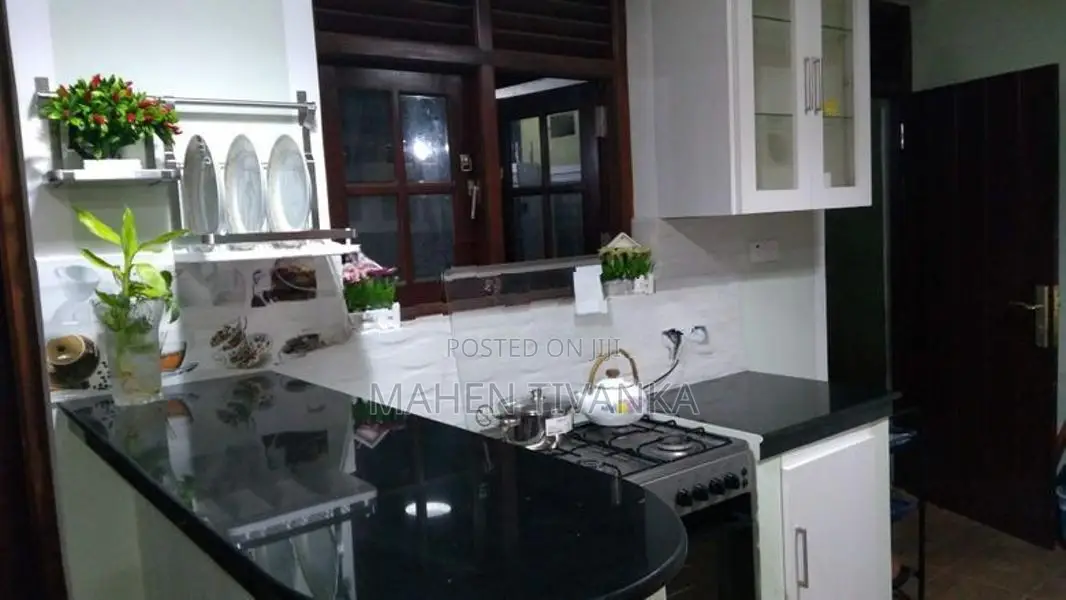 Luxury 5 Bedroom House Fully Furnished with AC for Rent in Nittambuwa