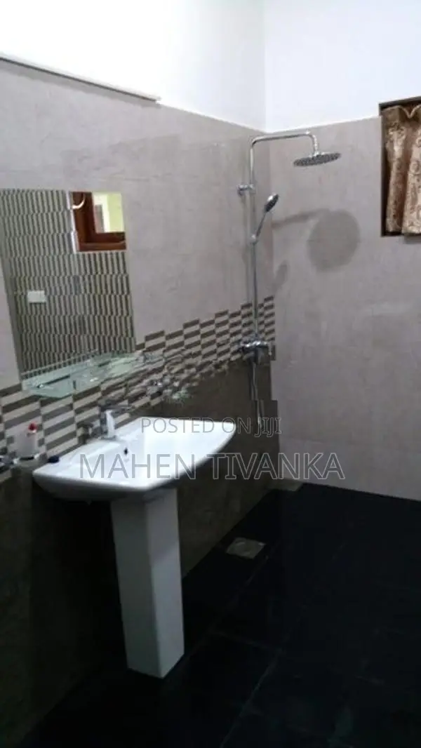 Luxury 5 Bedroom House Fully Furnished with AC for Rent in Nittambuwa