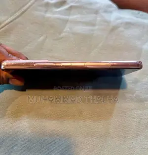 Samsung Galaxy S22 (Used)