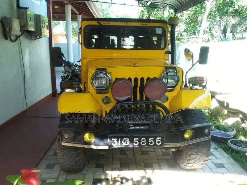 Mitsubishi 4DR 1980
