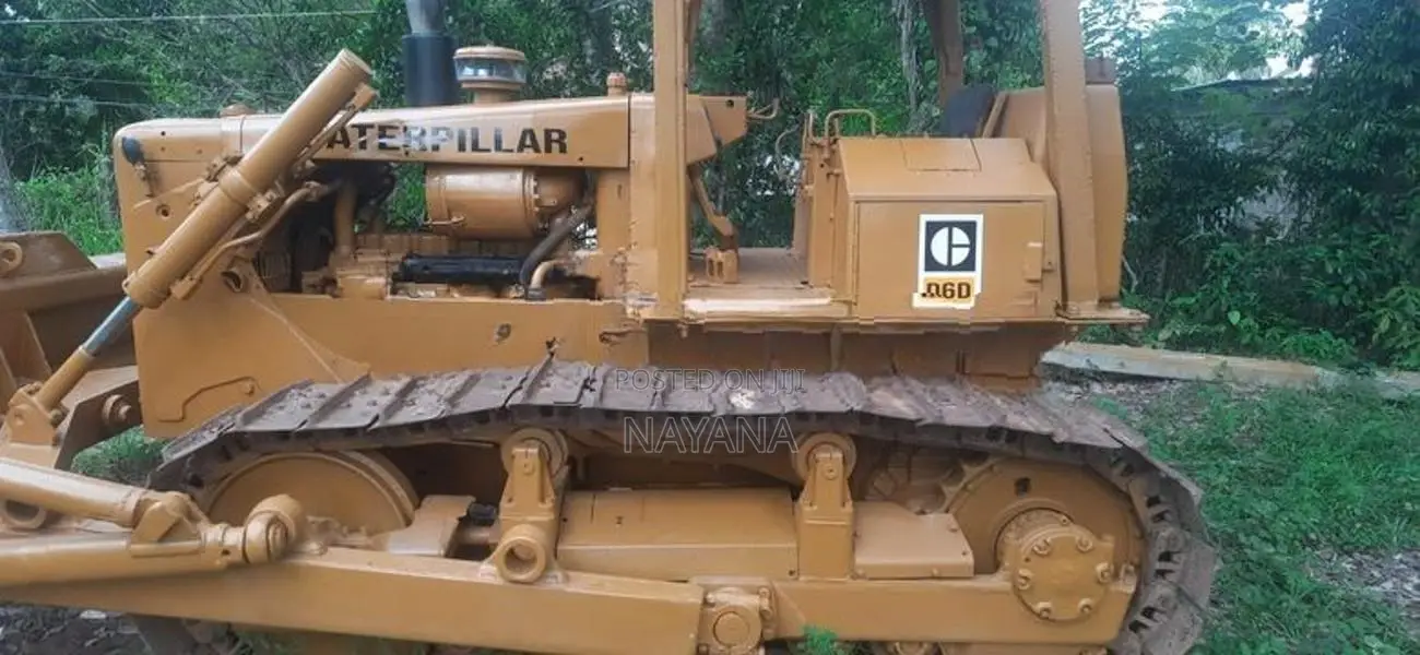 CAT D6 Bulldozer