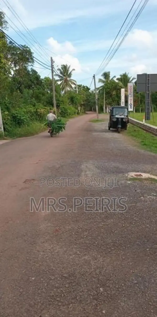 Land for Sale in Bandaragama