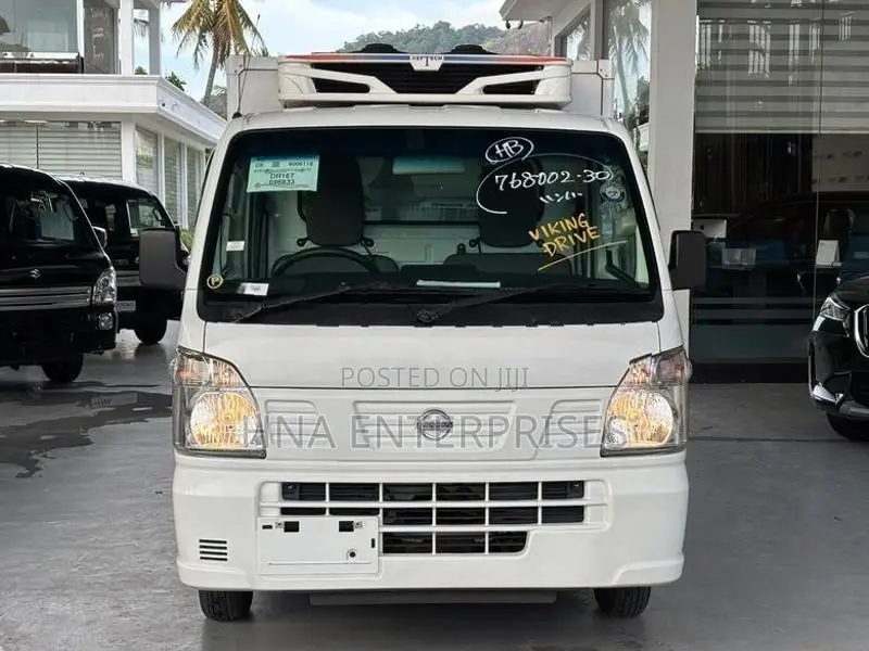 Nissan Clipper Freezer Truck 2022