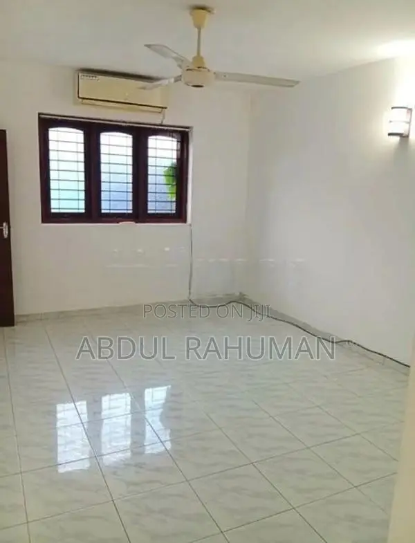 Udathatuwa Mount Lavinia Junction House for Rent