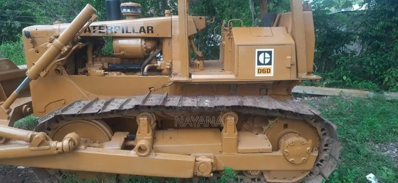 CAT D6 Bulldozer