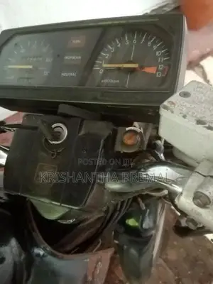 Honda CB 125 1999