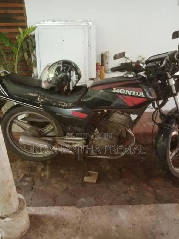 Honda CB 125 1999