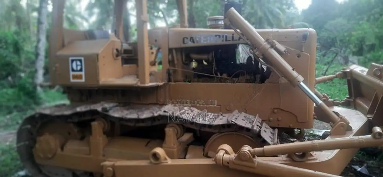 CAT D6 Bulldozer