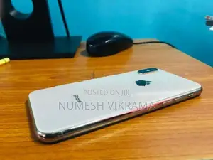 Apple iPhone XS (Used)
