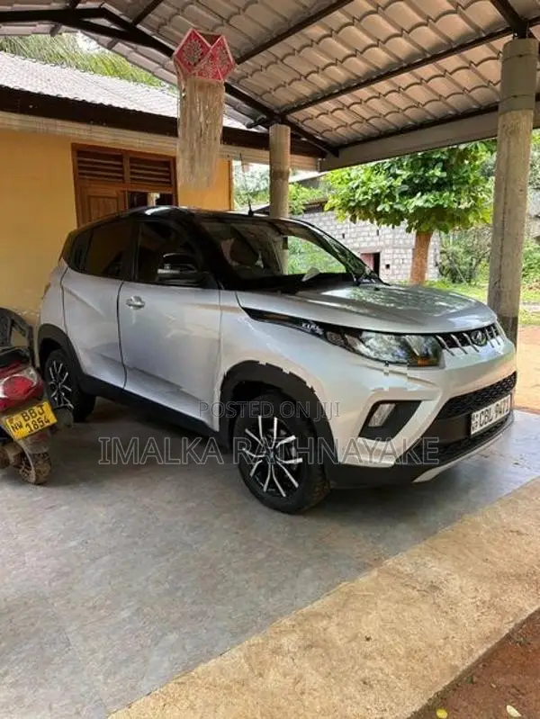 Mahindra KUV 100 2021