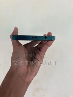 Samsung Galaxy A70 (Used)