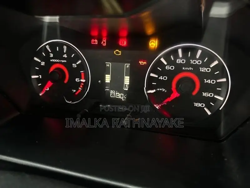 Mahindra KUV 100 2021