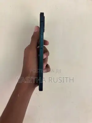 Samsung Galaxy A70 (Used)