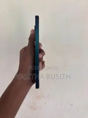 Samsung Galaxy A70 (Used)