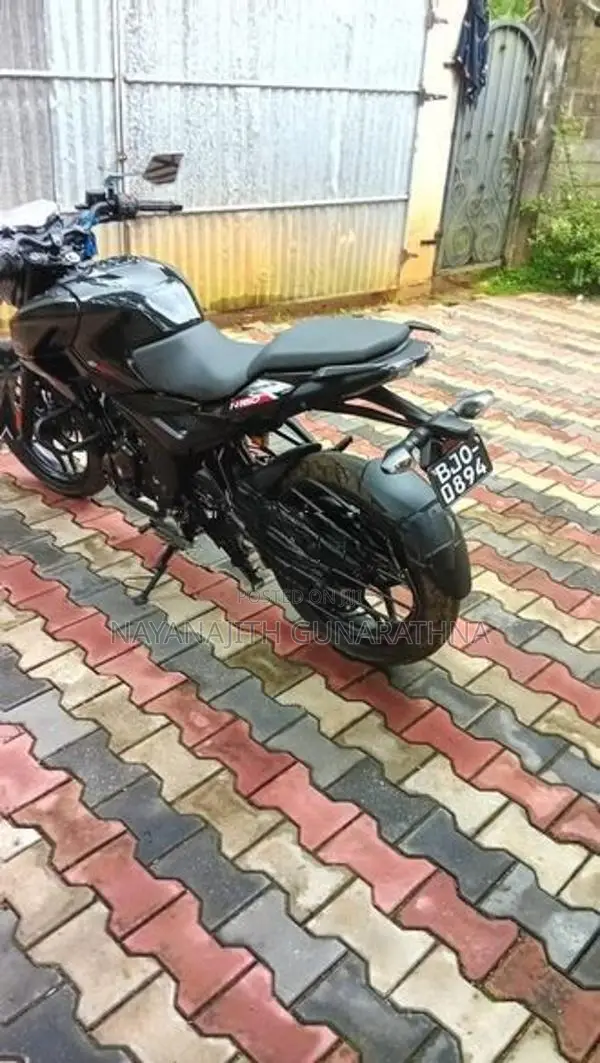 Bajaj Pulsar N160 2026