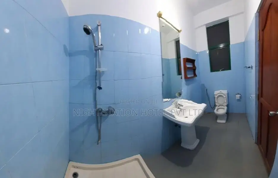 Luxury 15 Room Tourist Hotel with Banquet Hall for Sale – Panadura