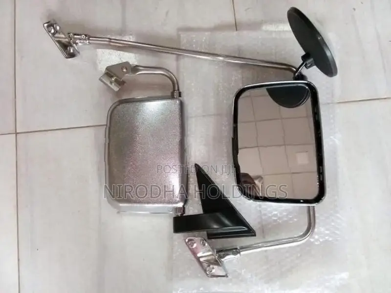 Nissan Caravan E24 GL Mirror Set