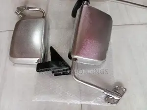 Nissan Caravan E24 GL Mirror Set