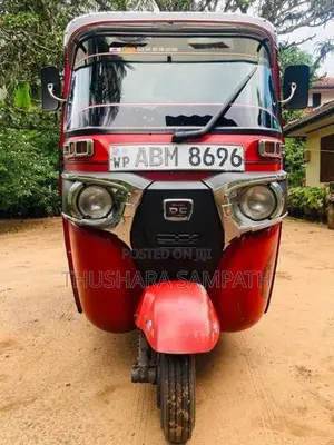 Bajaj RE 2016