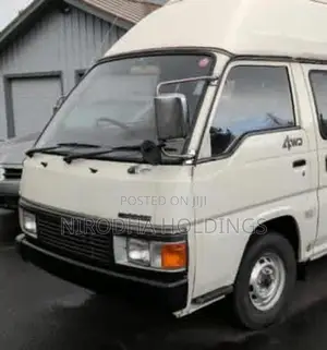 Nissan Caravan E24 GL Mirror Set