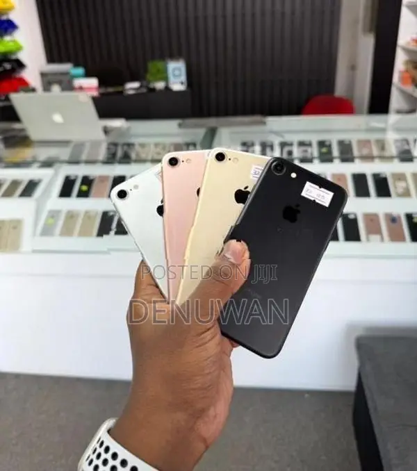 Apple iPhone 7 32GB (Used)
