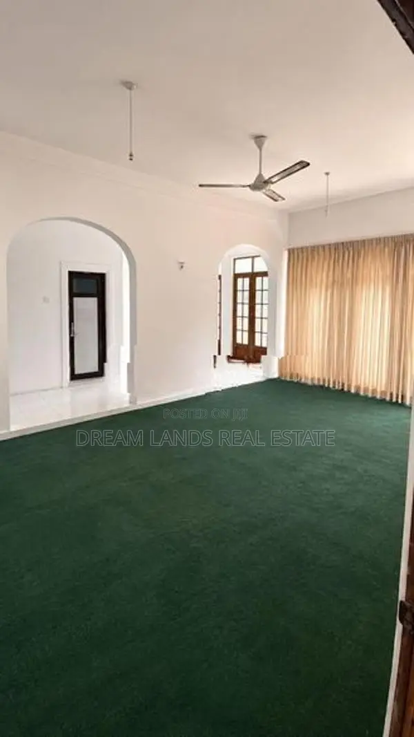 ☆ Maharagama Commercial Building For Rent ( R - 716 )