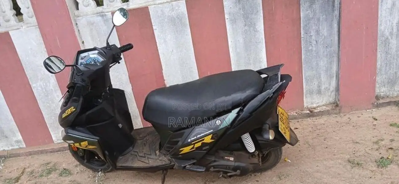 Yamaha RayZR 2017