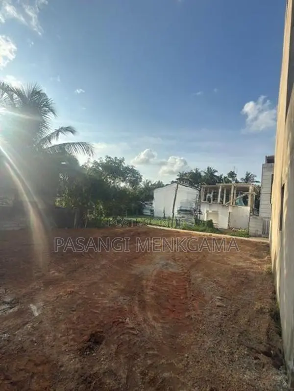 Land for sale in Danketiyawatte Road, Athurugiriya