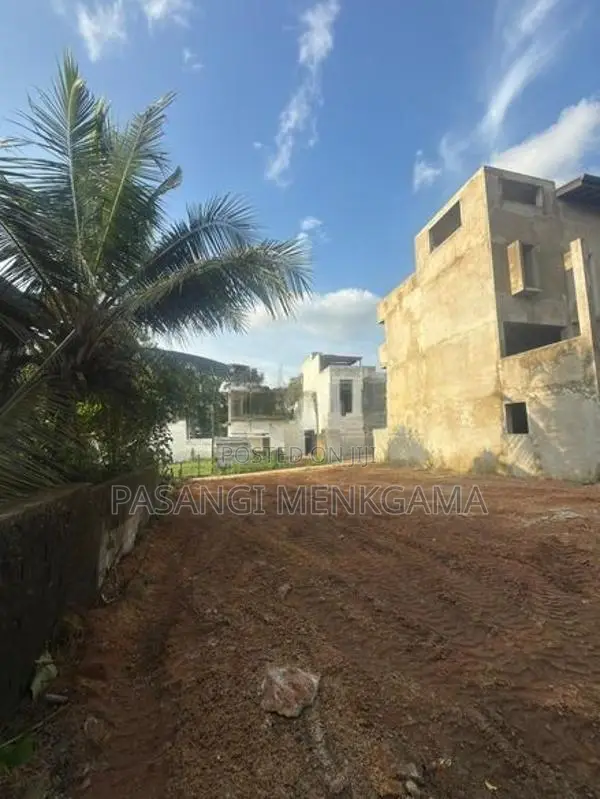 Land for sale in Danketiyawatte Road, Athurugiriya