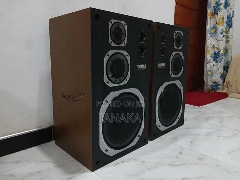 Yamaha NS-200M Speaker System