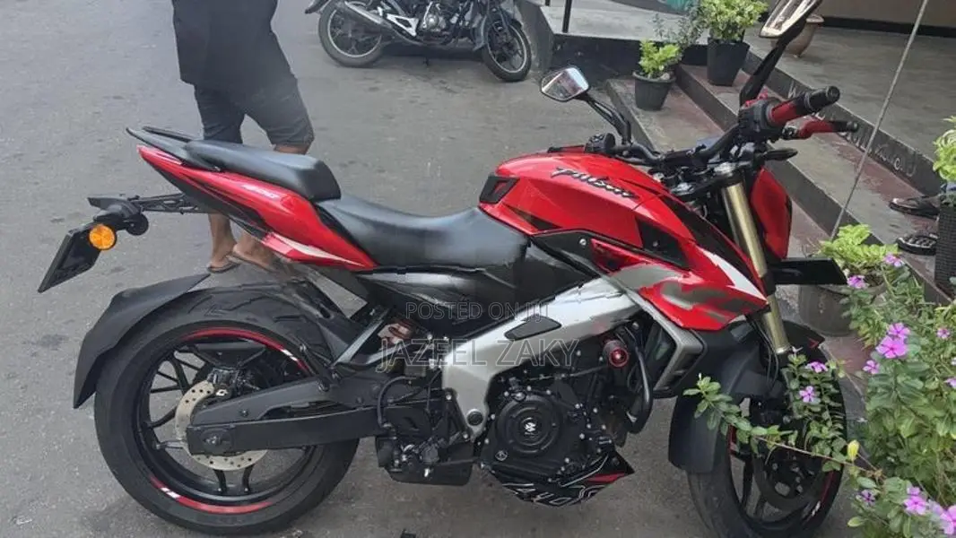 Bajaj NS 400Z 2025
