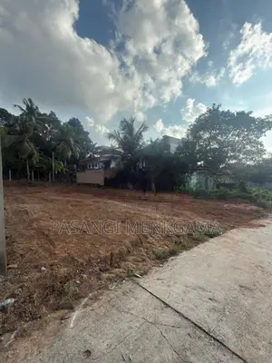 Land for sale in Danketiyawatte Road, Athurugiriya