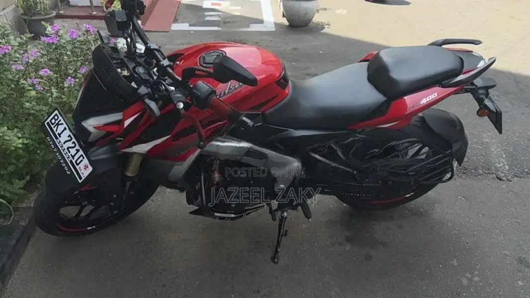 Bajaj NS 400Z 2025