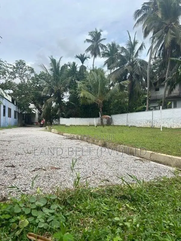 කොට්ටාව මාලපල්ලෙන් Land Plots