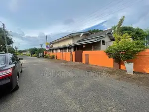 Land for sale in Moratuwa with livable House